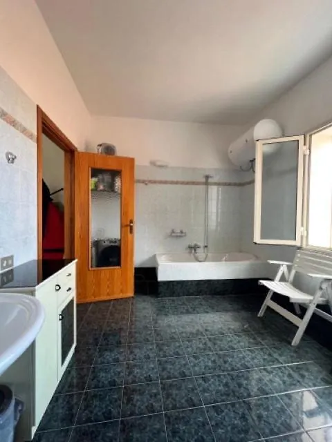 马达莱纳Casa Solemar公寓 意大利